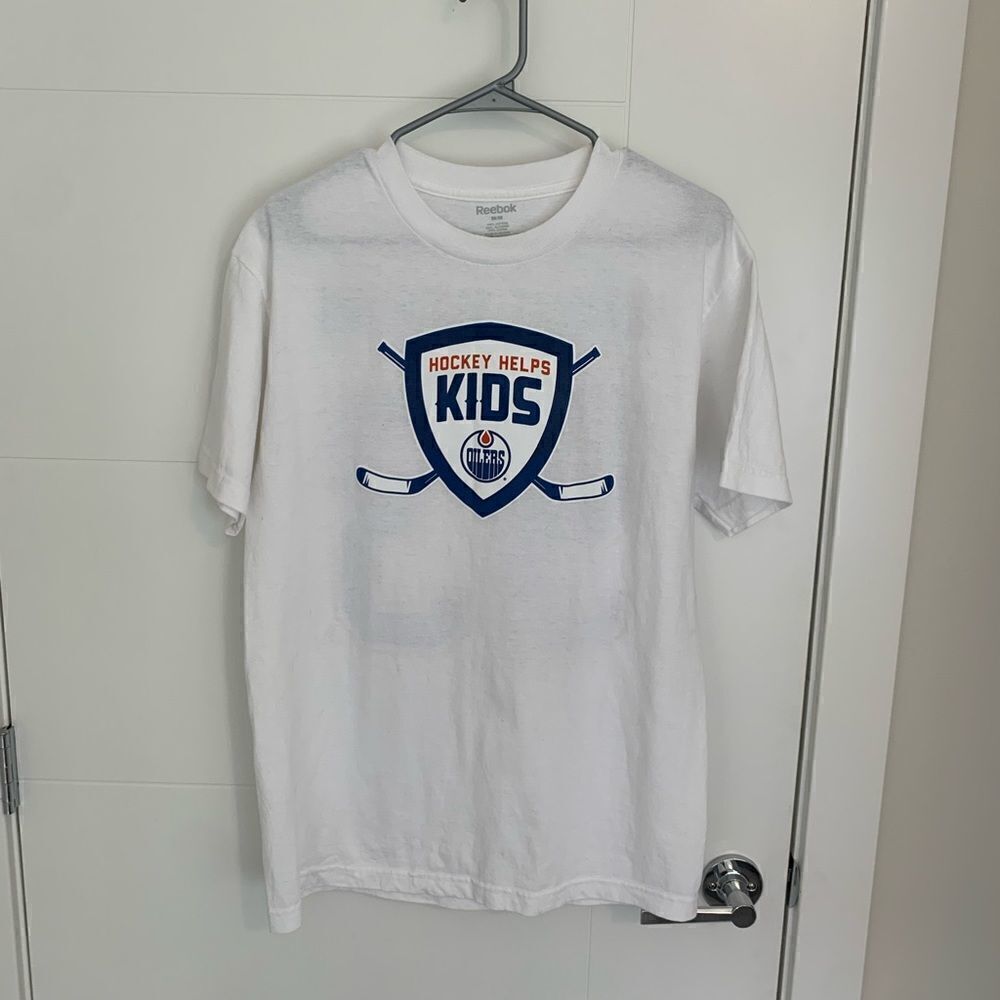 AUTOGRAPHED Edmonton Oilers Nugent-Hopkins T-shirt